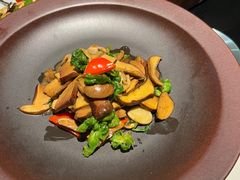 -泓0871臻选云南菜·味庄