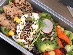 金枪鱼藜麦沙拉-HIGH FIVE哈福手工汉堡(桂林路店)