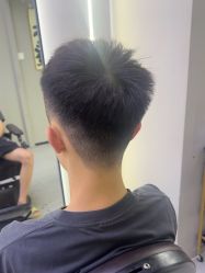 -尤司男士国潮理发馆