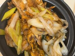 煎焗魚頭煲-辉记海鲜美食(氹仔店)