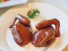 玻璃脆皮乳鸽-利苑酒家(金宝店)