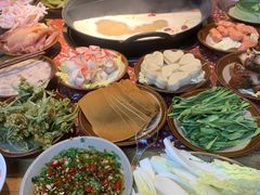 -赵美丽·重庆社区火锅·直营店(火车东站·中豪国际店)