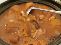 咸猪手煲淋粉藕-东江渔村·古典园林·30年粤菜老字号(太和店)