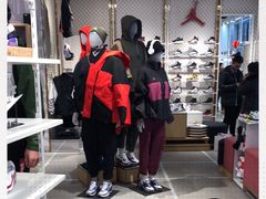 -NIKE KICKS LOUNGE体验店(北京新中关店)