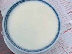 -周大娘牛乳(旧寨古村总店)