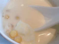 杏仁蛋白鸡头米-新荣记(建国门外大街店)