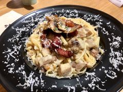 奶油培根意面-HELLO 27 意面·沙拉·帕尼尼