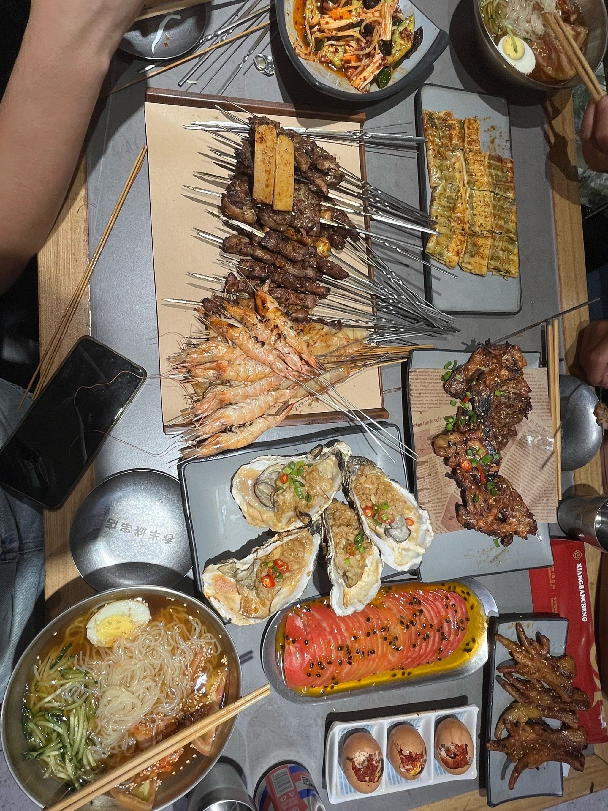 夜宵时间烧烤大餐