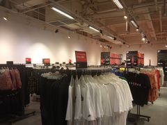 -NIKE佛山胜利换季优惠店