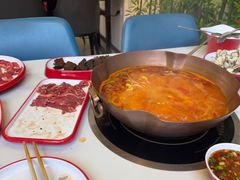-毛辣果·贵州红酸汤牛肉火锅(西单店)