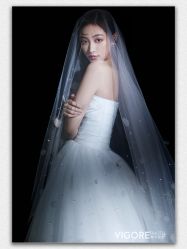 -雪中彩影婚纱摄影·微光艺术中心