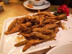 椒盐小溪鱼-日出青木·杭帮菜名店