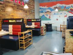 -哈尔滨烧烤·山河村铁锅炖(交大店)