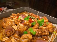 馋嘴牛蛙锅-蜜桃餐厅·江浙融合菜(荟聚购物中心店)