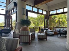 -亚龙湾喜来登·美景台大堂吧