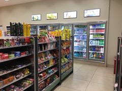 -全家便利店(江湾镇站店)