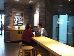 用餐区-星巴克(广州动漫星城东区店)