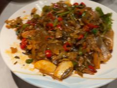 -东口码头·烧鸽子·鱼头泡饼·地方菜(金鹰悦城店)