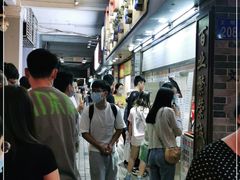 等位区-百花传统甜品店(原址店)