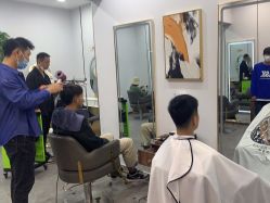 -艺格造型染发烫发