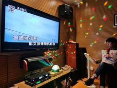 -小草屋轰趴馆别墅派对新场团建家庭聚会