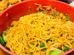 -爆炸头阿姨小四川正宗川味小吃(无任何分店)