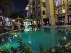 -皇马海口湾海景酒店(万绿园秀英港店)
