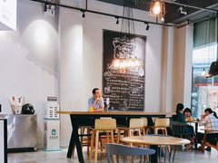 大堂-HELLO 27 意面·沙拉·帕尼尼