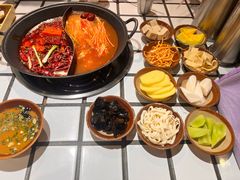 -贰回巷火锅馆(钟楼店)
