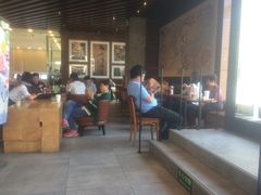 -星巴克臻选(济南万达店)