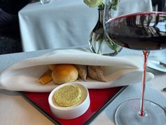 -弦月窗LUNETTE BY AMANDA(复兴路店)