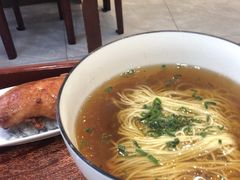 -百年老字号·观振兴蟹黄面·三虾面·苏式面(观前街富仁坊巷店)