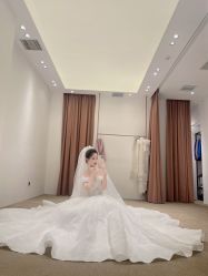 -派丽莫Pellimo原创设计婚纱品牌