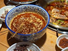 -大众跷脚牛肉馆·非遗传承单位(峨眉山店)