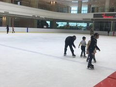 -陈露国际冰上中心(天津嘉里汇店)