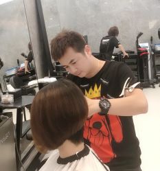 点击看大图 -TONI&GUY