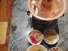 -东镇老火锅(长春路首店)