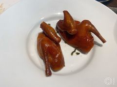 脆皮玻璃鸽-巧庆楼·茶膳