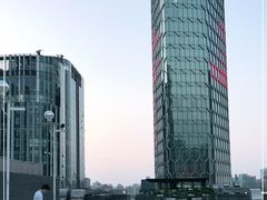 -The ROOF (通盈中心店)