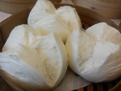 梅菜叉烧包-太子园林酒家