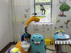 -茂菊口腔连锁(浦东南路店)