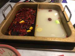 -尚尚仙·酸汤猪手·猪肚鸡火锅(华联万柳购物中心店)