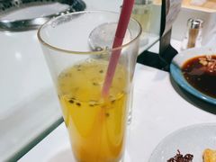 鲜榨果汁-圣罗巴甄选自助(麦凯乐店)