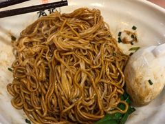 -龙记桂林米粉(财满街店)