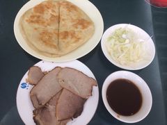 -李连贵酒家熏肉大饼(昆明街店)
