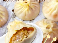 -莱莱小笼·乔艾