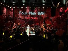 -FOUR PLAY BAR