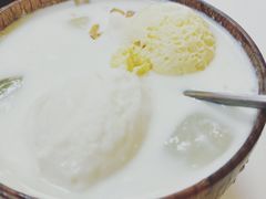 -志龙皇冠吃货椰子铺