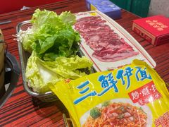 -沙胆彪炭炉牛杂煲(上海日月光广场店)