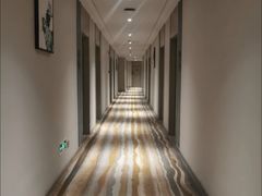 -白玉兰酒店(上海田子坊马当路地铁站店)